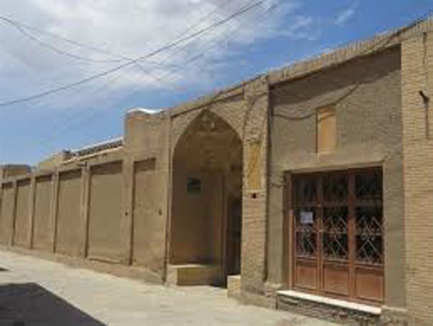 طرح کف سازی تکیه تاریخی زاغرم آغاز شد