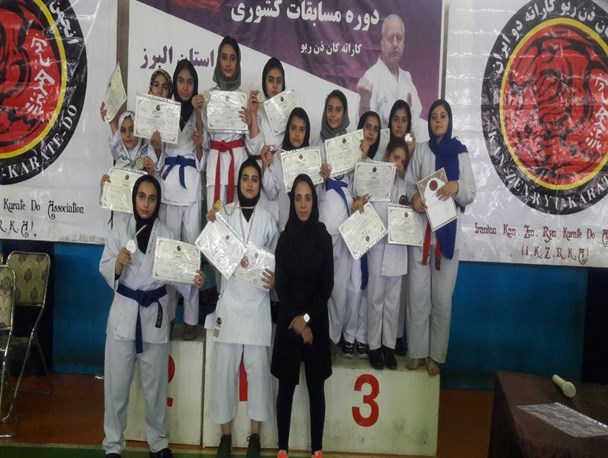 بانوان کاراته‌کار بهارستانی در مسابقات کشوری افتخار آفرین شدند