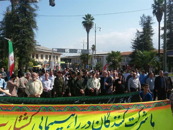 نماز گزارن رودسری با برگزاری راهپیمایی جنایات آل سعود را محکوم کردند