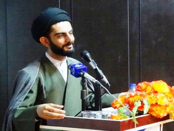 تحت پیگرد قانونی قرار دادن تبلیغ کننده فتنه و فتنه گر ،حق قانونی مسئولان است
