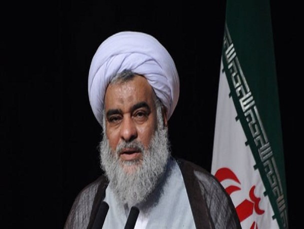 فاجعه منا به دلیل بی کفایتی آل سعود در مدیریت حج بوده است/ مسئله مهم جهان اسلام باید از دست این خاندان نالایق بیرون بیاید