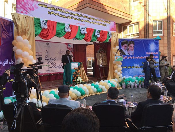 ۴۲۷ هزار دانش آموز در البرز مشغول به تحصیل شدند/هوشمند سازی ۱۹ کلاس درس با حمایت وزیر اطلاعات