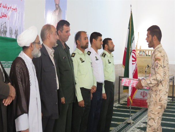 تجلیل از سربازان نمونه دیر برگزار شد