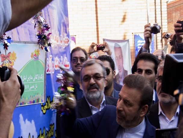 ورود علم و دانش جوانان به اقتصاد مقاومتی راهی برای ترقی کشور است