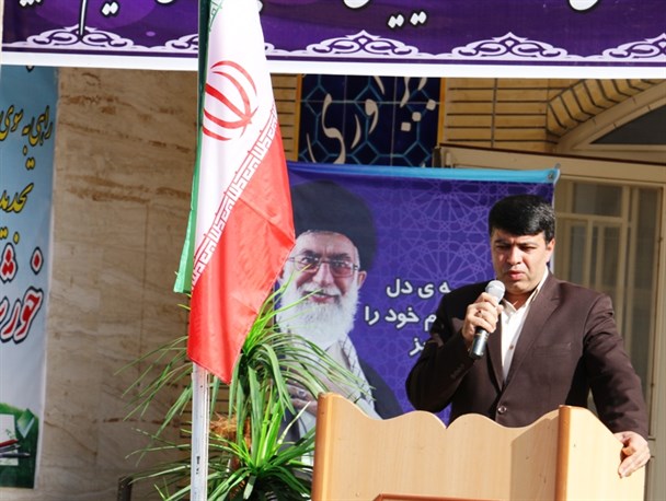 دانش آموزان سرمایه های نظام هستند/ دانش آموزان بجستانی اسوه تلاش و همت در عین محرومیت هستند