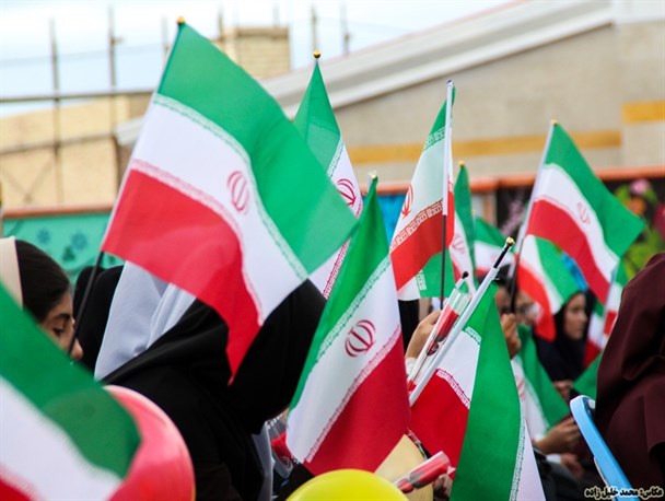 زنگ مهر در مدارس پلدشت طنین‌انداز شد+ تصاویر