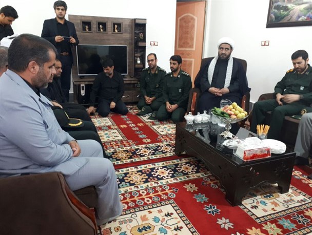 سهم25درصدی استخدام فرزندان شهدا در پلدختر رعایت نمی شود