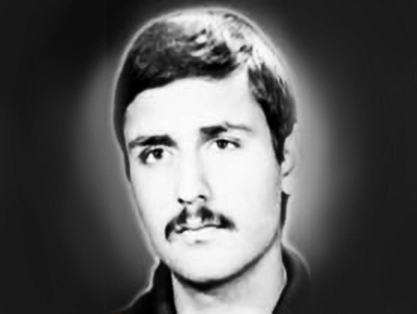 پرهیز از تظاهر از ویژگی بارز منصور بود/ منصور می‌گفت نباید جبهه‌ها خالی بماند