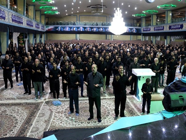 مراسم عزاداری امام حسین(ع) در حسینه ثارالله ارومیه+تصاویر