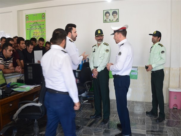 بازدید فرمانده انتظامی شهرستان رباط کریم از ستاد ترخیص