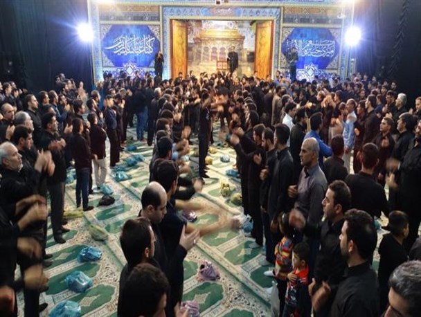 شور حسینی در حسینیه عاشقان ثارالله خرم آباد+تصاویر