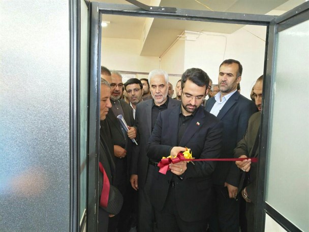 افتتاح ۳۱ طرح مخابراتی در طامه نطنز با اعتبار ۱۸ میلیارد ریالی/ وزیر ارتباطات: لازمه پیشرفت گردشگری در نطنز توسعه زیرساخت های ارتباطاتی است
