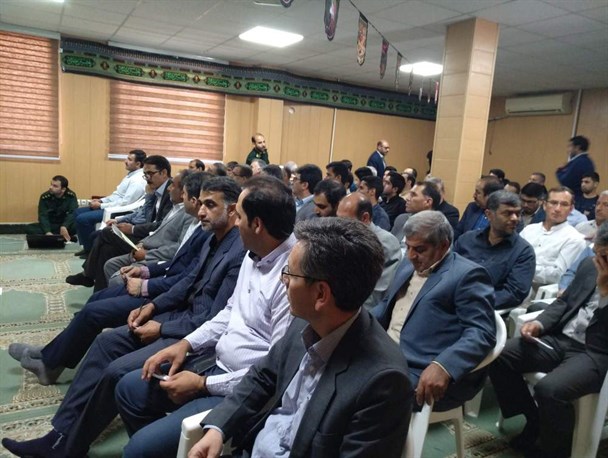 مطالبه گری را از فرمانده سپاه شروع کنید/ برخی مسئولین اراده انقلابی ندارند
