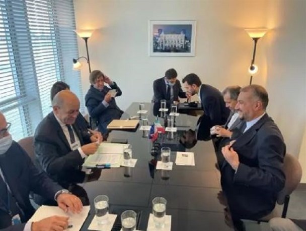 در جدیت دولت بایدن برای بازگشت به برجام تردید داریم