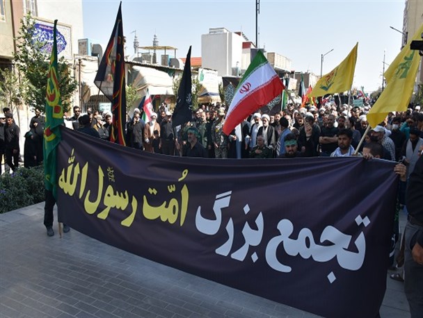 دسته عزاداری و راهپیمایی مردم و هیئت‌های مذهبی قم در محکومیت اغتشاشگران