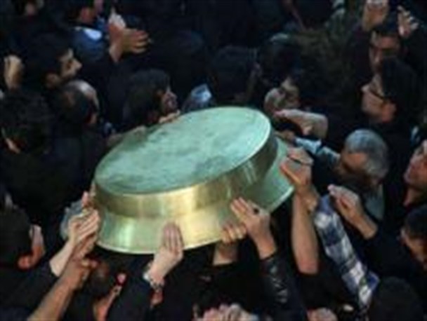 وجه تمایز آیین طشت گذاری روستای نیلق کوثر با سایر روستاها