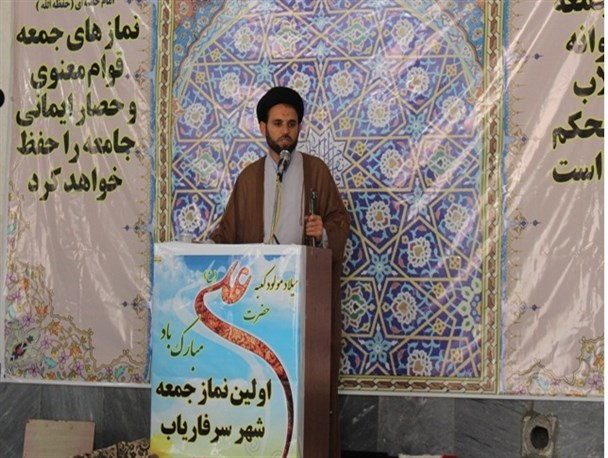 عزت و استقلال ایران اسلامی برگرفته از نهضت حسینی است
