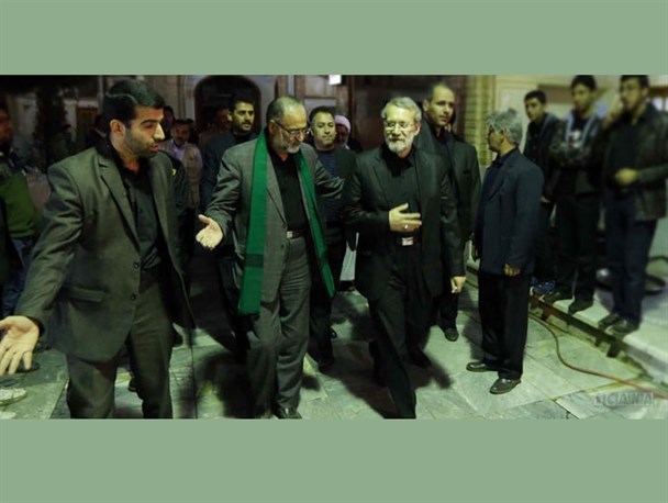 جایگاه VIP لاریجانی در هیئت حسین سیب‌سرخی! + عکس