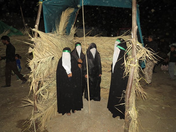 مراسم بازخوانی خیمه سوزی شام غریبان در ریگان برگزار شد