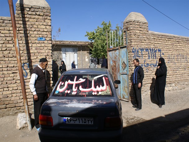 آئین پخت و پخش نذری در روستای رهال خوی