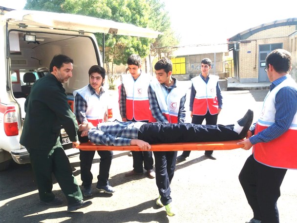 مانور پدافند غیرعامل در مدارس شهرستان آبیک برگزار شد+تصاویر