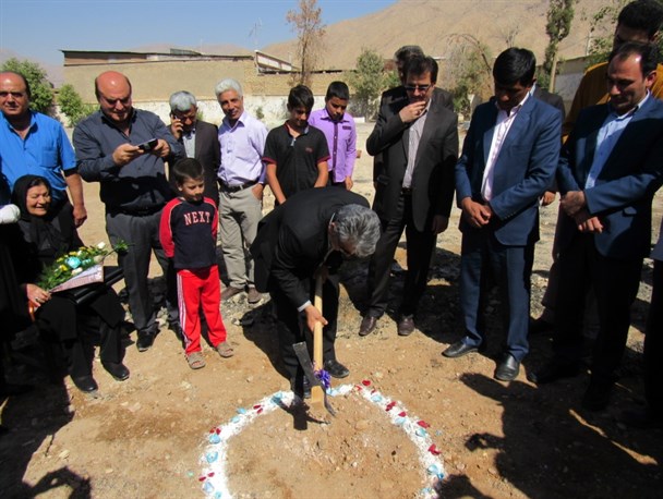 عملیات احداث مدرسه 9 کلاسه خیّر ساز در سروستان آغاز شد