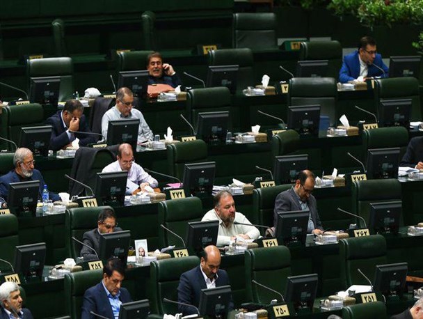 آیا مجلس خیال روحانی را راحت می‌کند؟