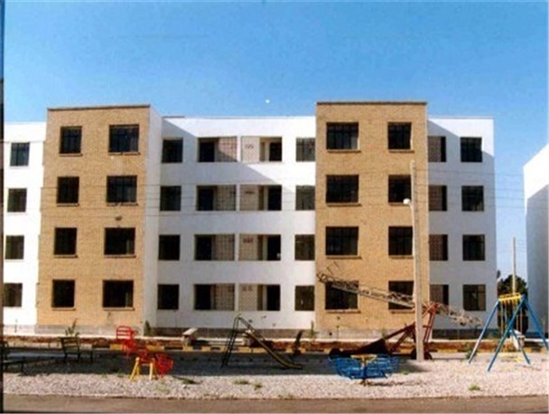گلایه ساکنان پروژه 96 واحدی خیابان مهزیار/ دریافت هزینه پارکینگ توسط بنیاد مسکن پس از 5 سال