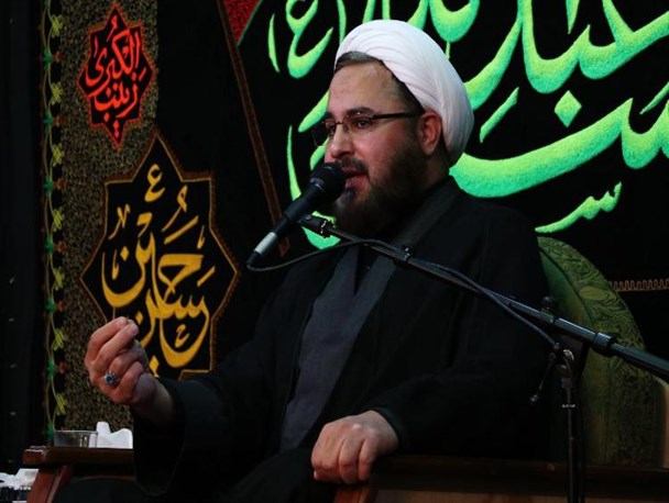 منبر محل روزه خوانی صِرف نباشد/ منبر علما باید بصیرت آفرین باشد