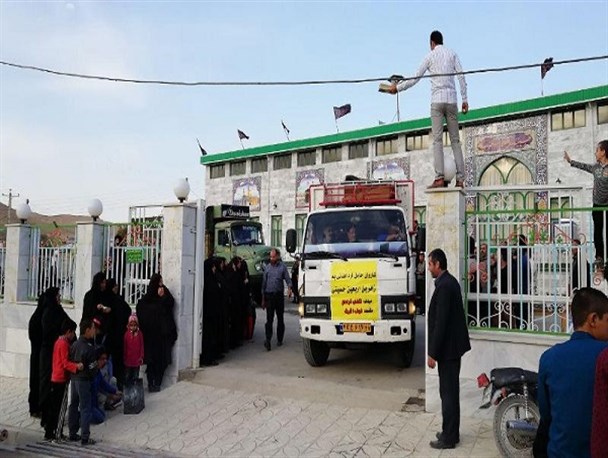زائران اربعین مهمان سفره نان فراهانی ها می‌شوند