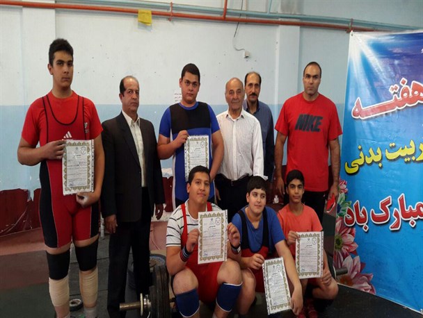 برگزاری مسابقات ورزشی به مناسبت هفته تربیت‌بدنی در فیروزکوه