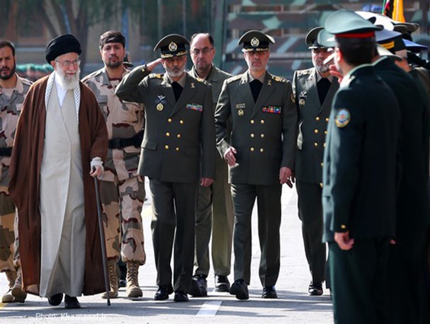 حضور رهبر انقلاب در مراسم دانش‌آموختگی دانشگاه‌ افسری ارتش/تصاویر