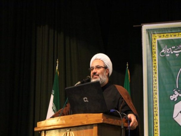 عقبه انقلاب اسلامی عاشورایی بودن است/ در ۴۰ سالگی انقلاب نقاط ضعف مدیریتی کشور باید برطرف شود