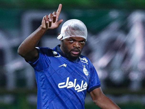 لیگ برتر فوتبال| رکوردشکنی استقلال در فولادشهر/ گل‌زنی ستارۀ فرانسوی آبی‌ها با سرِ شکسته!