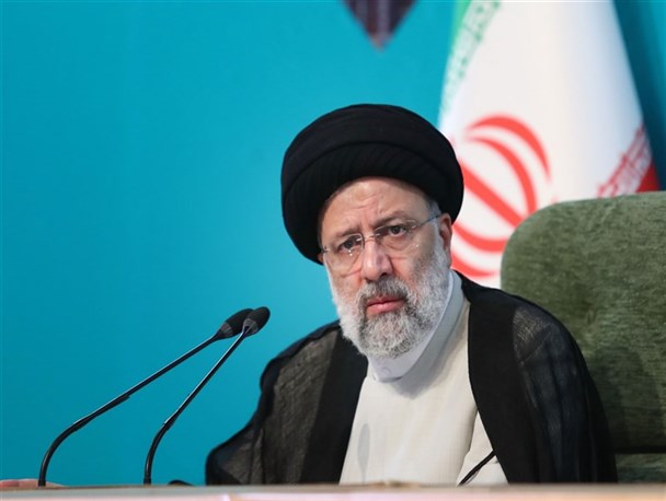 قدرت آمریکایی‌ها در منطقه رو به افول است/ فعالیت‌های هسته‌ای ایران هیچ گونه انحرافی ندارد