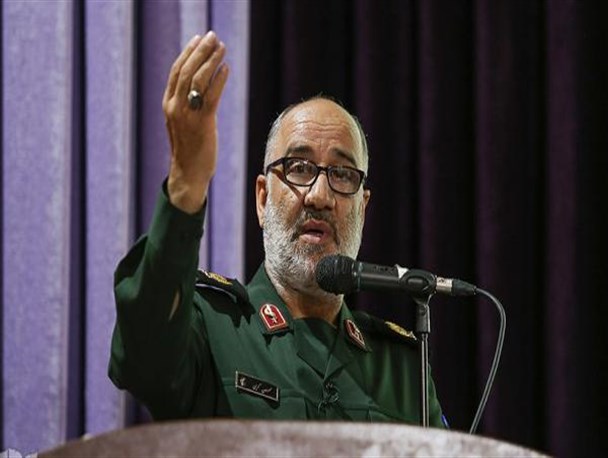 دشمن در جنگ ترکیبی به دنبال تغییر باورها و اعتقادات جوانان است