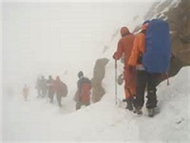21 کوهنورد گرفتار شده در ارتفاعات بزنگان سرخس نجات یافتند
