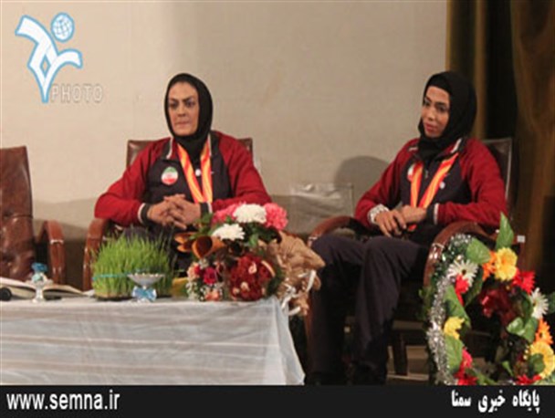 مدالمان را به رهبرمان اهدا می کنیم