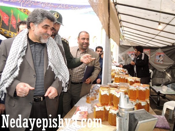 استاندار تهران از نمایشگاه دستاوردهای بسیج پیشوا بازدید کرد + تصاویر
