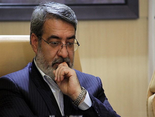 بازگشت «پول کثیف» به ادبیات وزیر کشور/ آقای رحمانی فضلی! اسناد را رو کنید