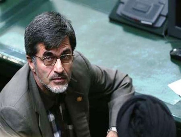 استعفای کوچک‌زاده به‌علت اقدام غیرشرافتمندانه در امحای 1700 تُن سیب‌زمینی