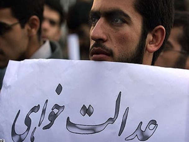 وظیفه دانشجویان برای مقابله با عملیات نفوذ پنهان پشت لبخند دشمن / نباید سکوت کنیم