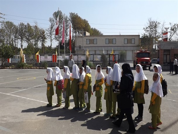 بازدید آموزشی  تعلیمی دانش آموزان از آتش نشانی شهر قدس