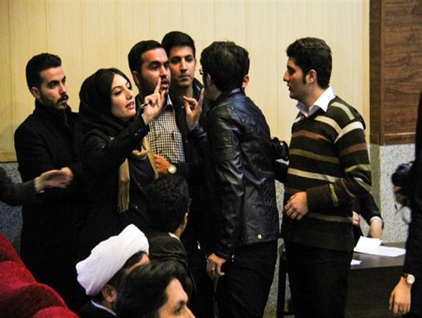 دانشگاه و قرآن های روی نیزه!