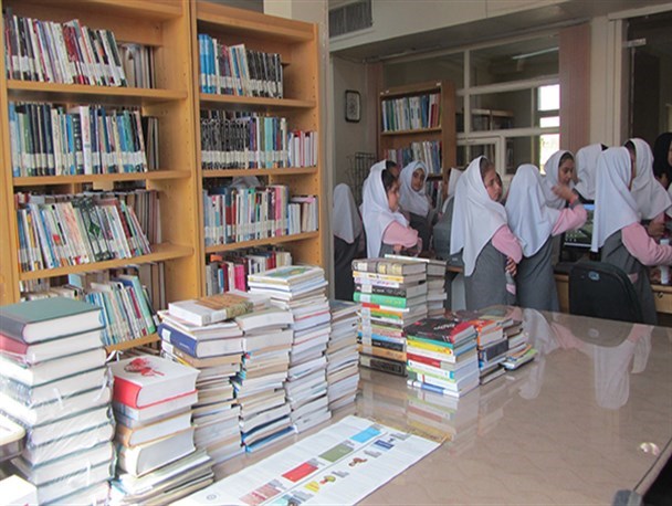 هفته کتاب در سکوت مدارس تمام شد/ بی مهری مدارس به یار مهربان