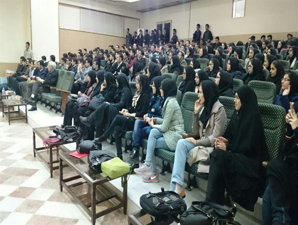انتقاد از نحوه نمره دادن اساتید گروه فیزیک دانشگاه ارومیه