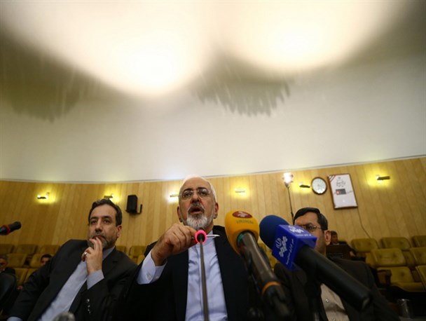 دولت روح سرگردان برجام را به حال خودش بگذارد/ با حاشیه پردازی اولویت های کاری خود را فراموش نکنید