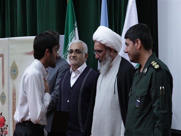 مراسم تقدیر از گروه های جهادی بسیج دانشجویی در بوشهر برگزار شد