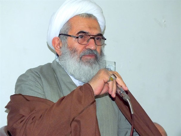 پشتوانه اجرای وصیت‌نامه امام(ره) و رهنمودهای رهبری بصیرت ما است/ سیاسیون کشور از مقابله با داعش مأیوس بودند