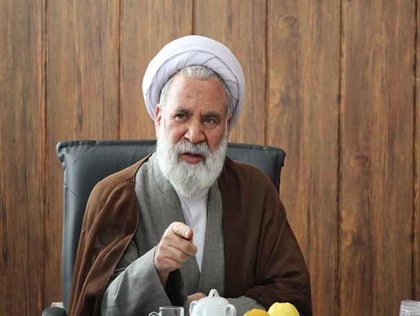 روسای ادارات بدون اظهار نظر و پیشنهاد وارد جلسه نشوند